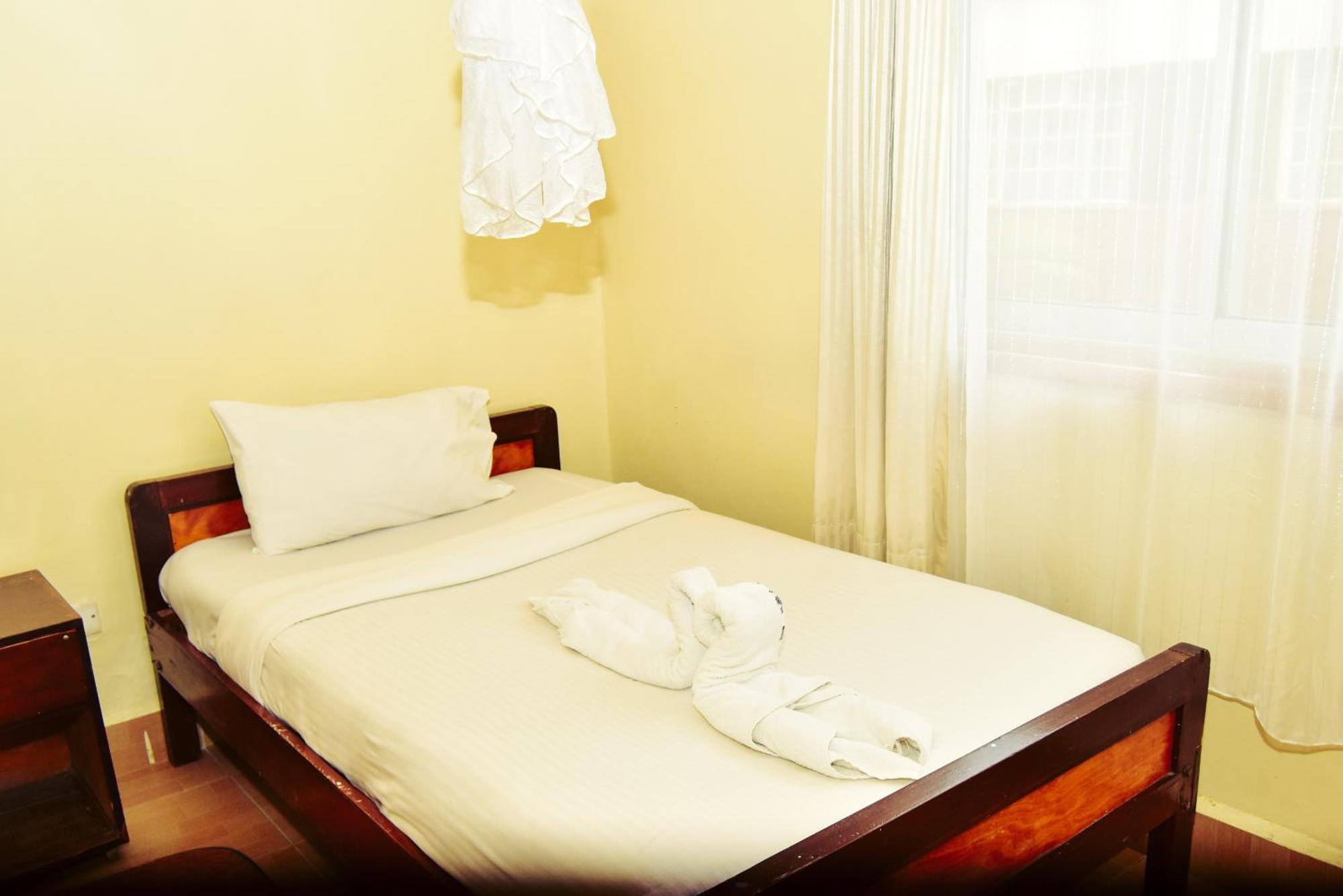 Wagon Wheel Hotel เอลโดเร็ท ภายนอก รูปภาพ