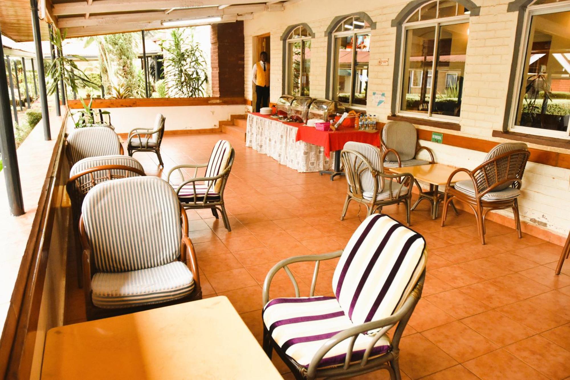 Wagon Wheel Hotel เอลโดเร็ท ภายนอก รูปภาพ