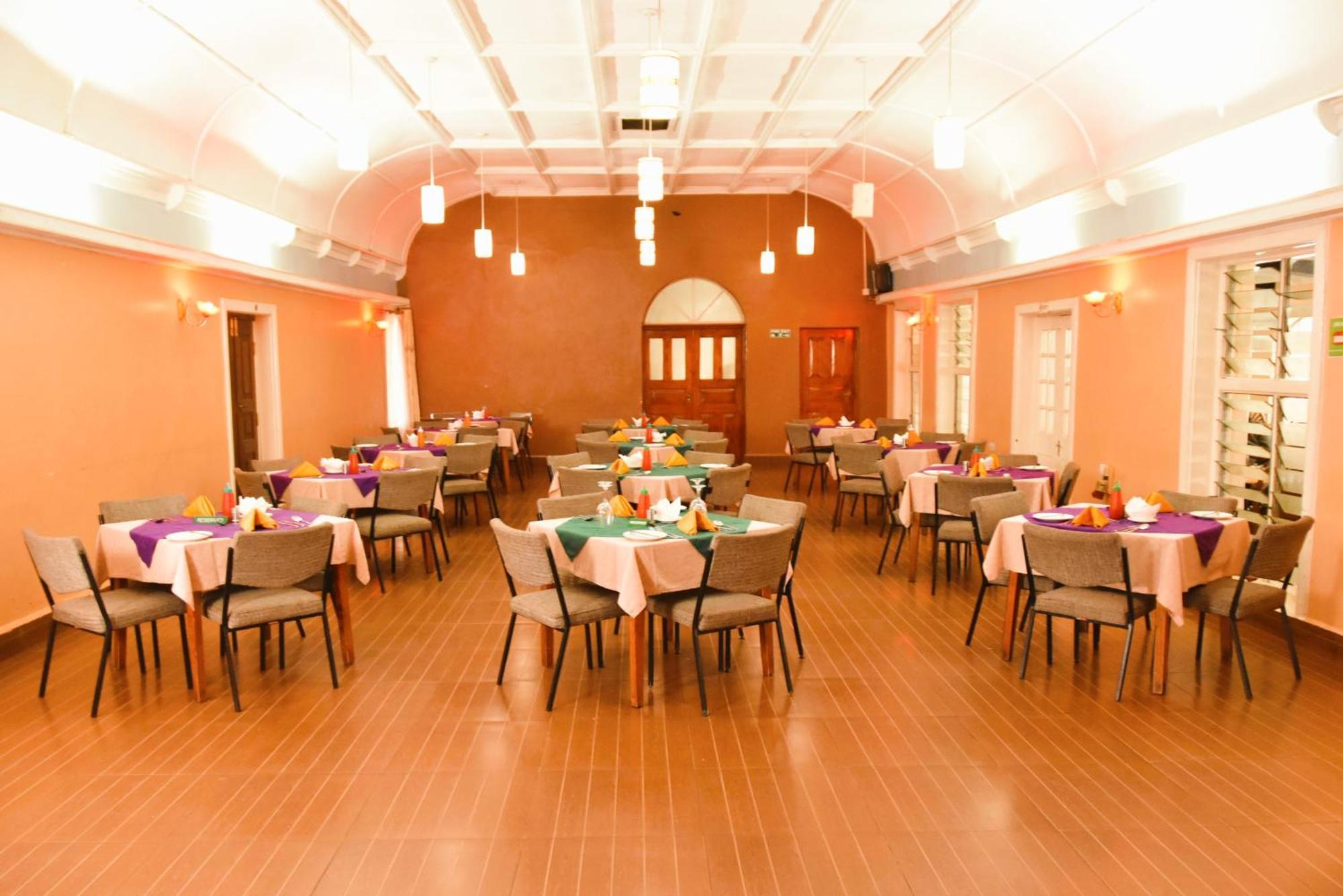 Wagon Wheel Hotel เอลโดเร็ท ภายนอก รูปภาพ